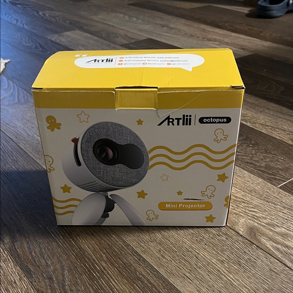 Artlii Octopus Mini Projector